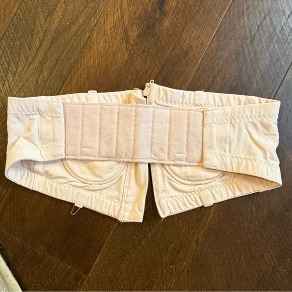 Lansinoh Simple Wishes Hands Free Pumping Bra Breast Feeding Adjustable XS-L - Picture 3 of 4